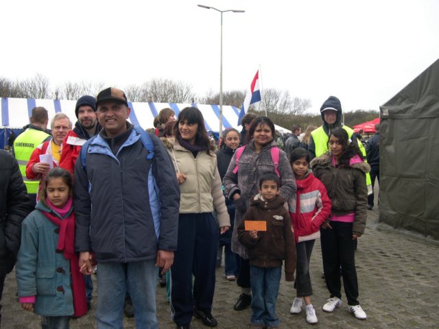 Aan de start van de 57e Duinenmars dscn0088.jpg